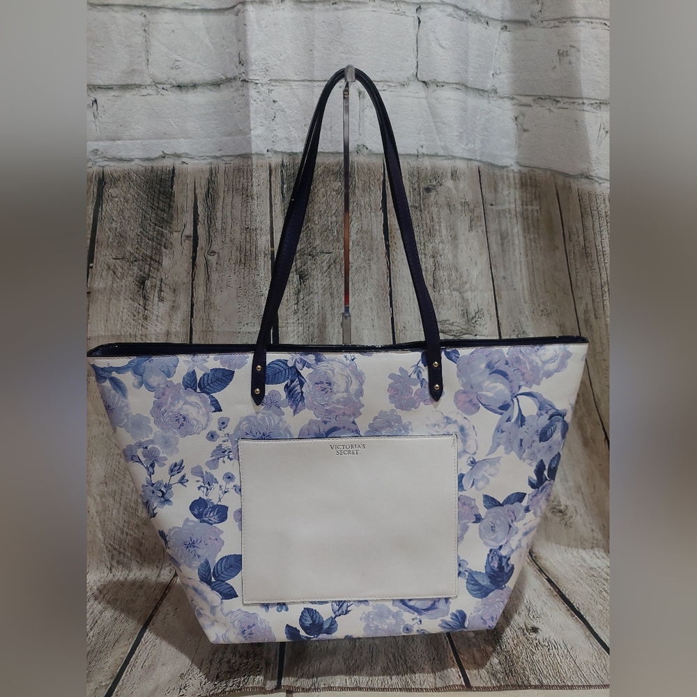 Victoria’s Secret Light Purple Blue & White Floral Tote Bag - EUC
